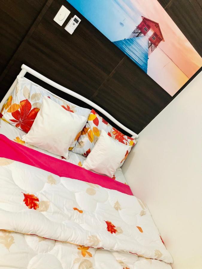 Air Residence 1Br With Balcony Free Netflix And Disney Plus Манила Экстерьер фото
