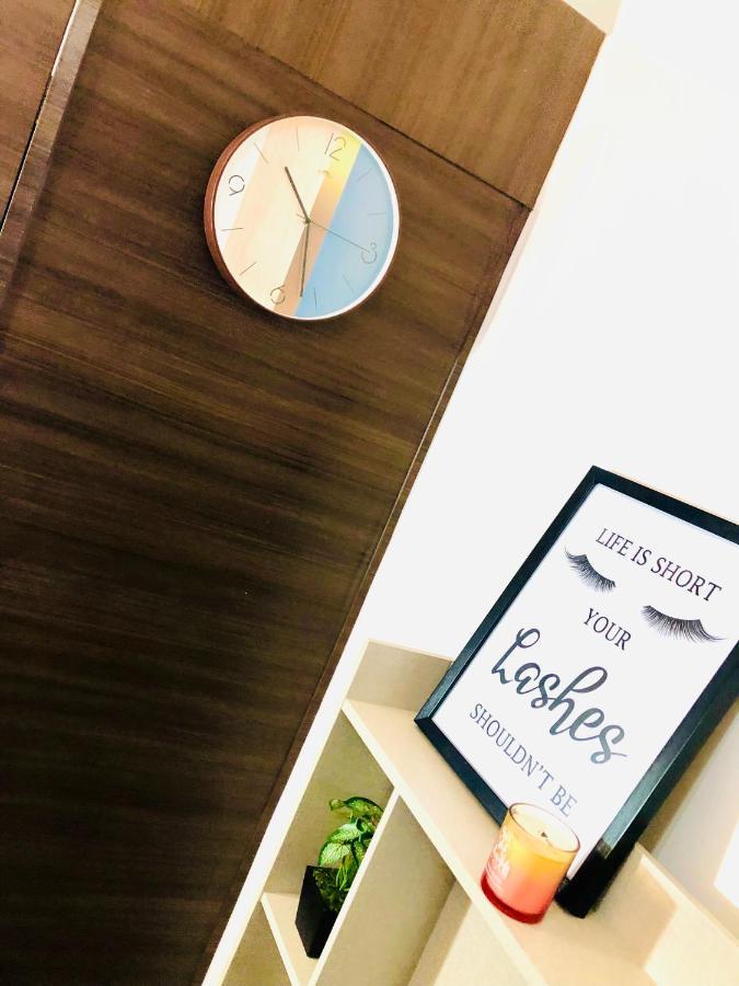Air Residence 1Br With Balcony Free Netflix And Disney Plus Манила Экстерьер фото
