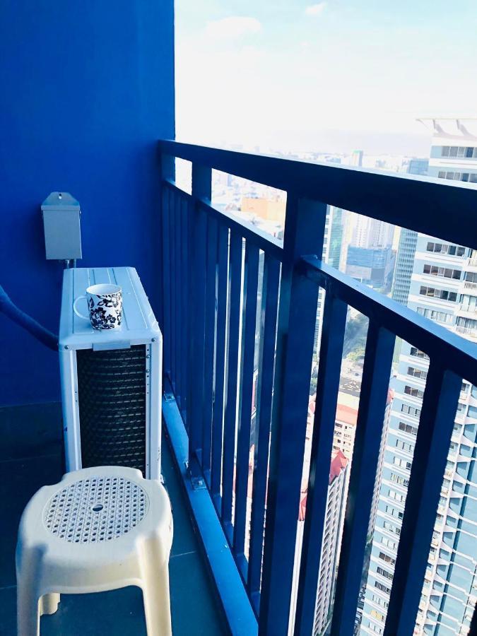 Air Residence 1Br With Balcony Free Netflix And Disney Plus Манила Экстерьер фото